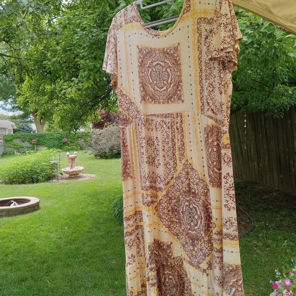 NWOT Maurices 24/7 Patchwork Flutter Sleeve Tiered Midi Dress, L